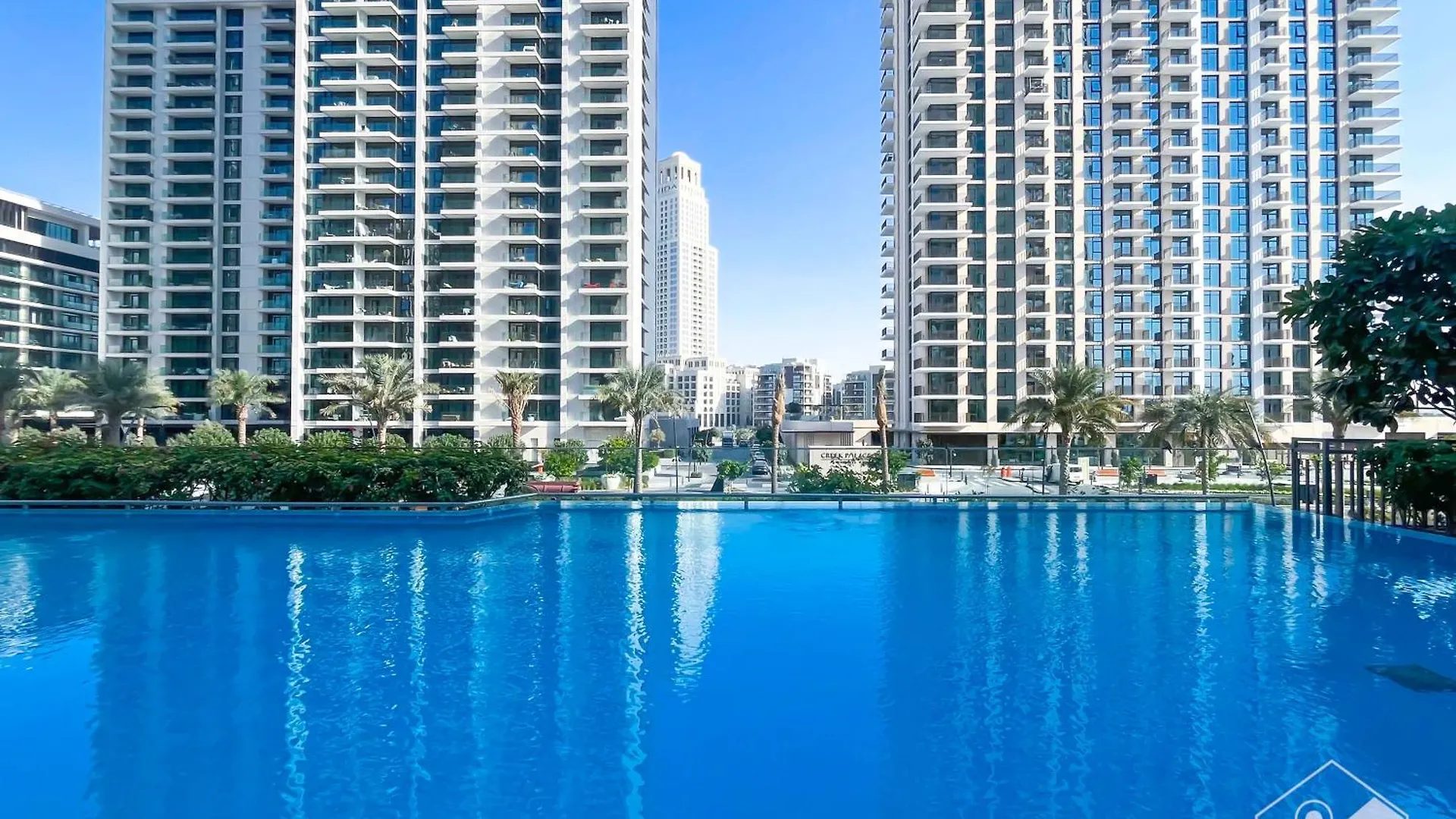 Luxurious Stay Dubai Creek Balcony & View Apartment