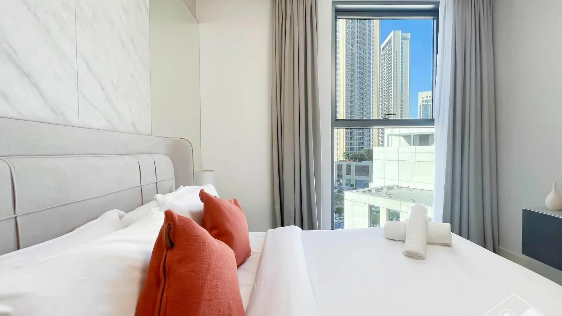 Luxurious Stay Dubai Creek Balcony & View 0*,  United Arab Emirates
