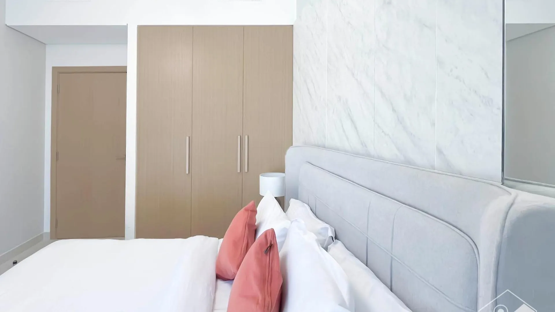 Apartment Luxurious Stay Dubai Creek Balcony & View United Arab Emirates