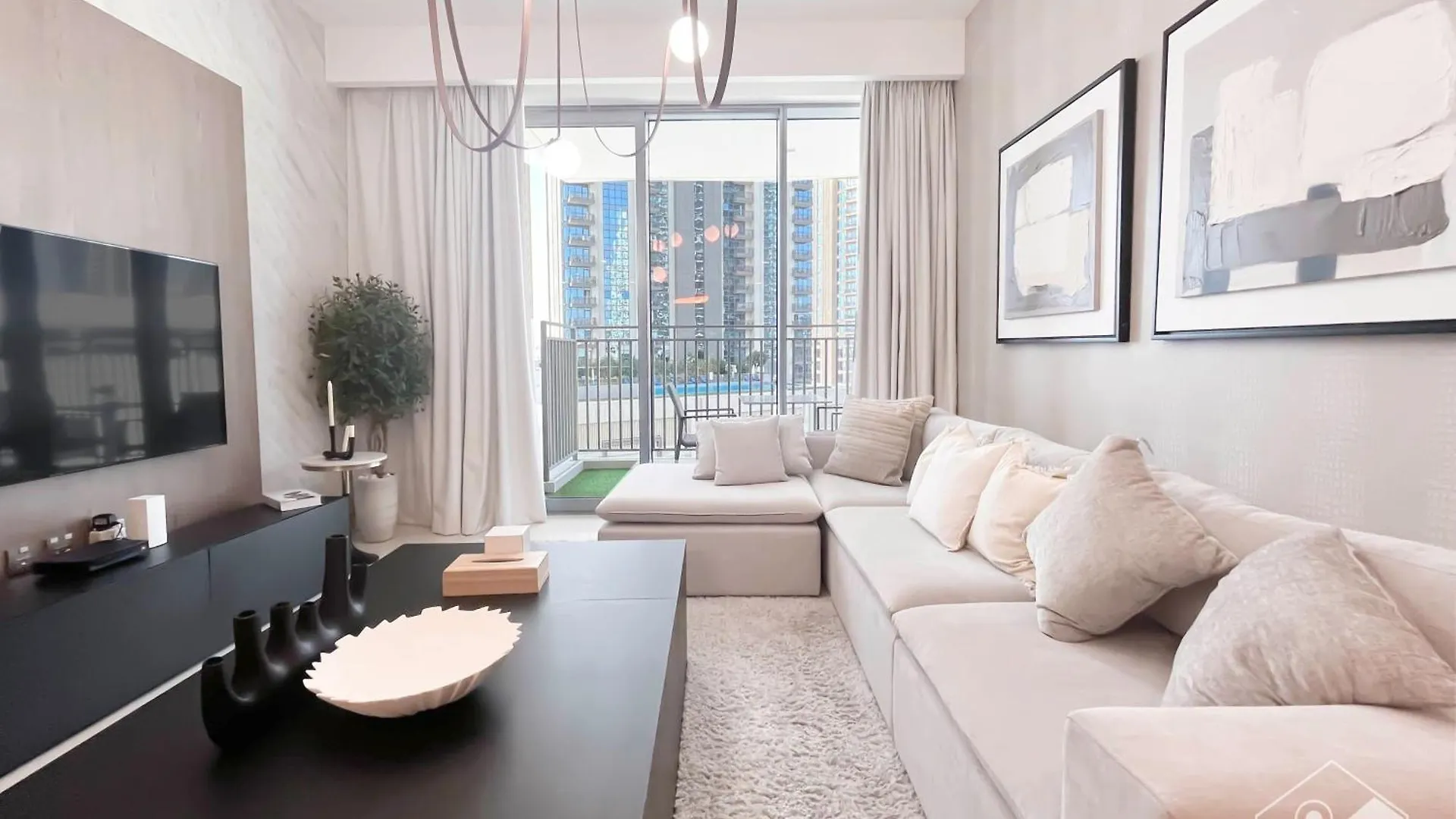Luxurious Stay Dubai Creek Balcony & View Apartment