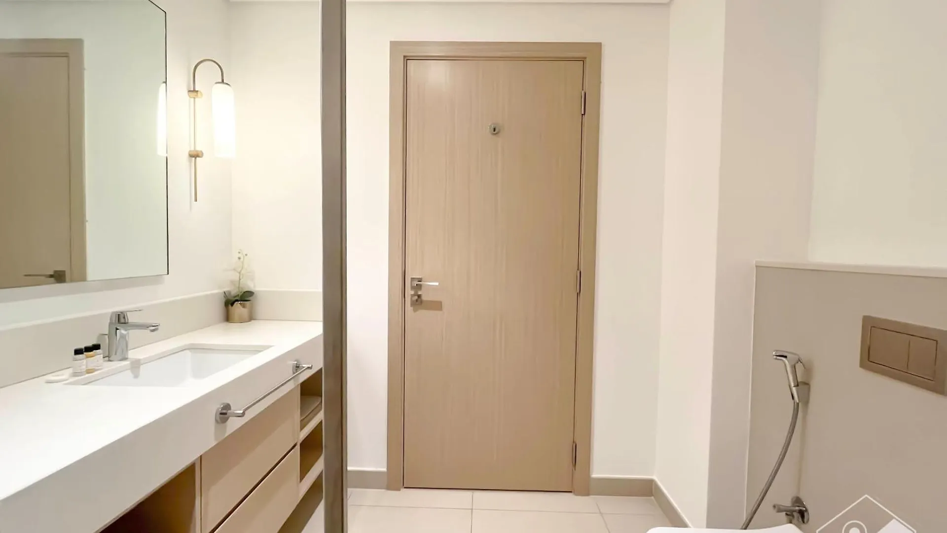 Apartment Luxurious Stay Dubai Creek Balcony & View